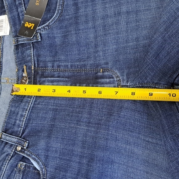 Lee Relaxed Fit Straight Leg Mid Rise Jaded Mid Wash Jeans 14 Long NEW - Picture 5 of 8